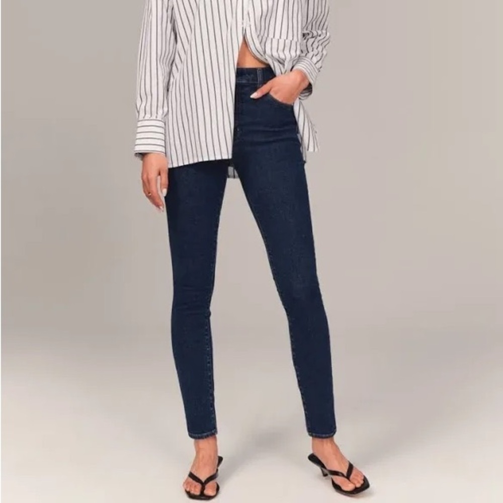 Abercrombie & Fitch The Skinny High Rise Jeans - 30/10 Short